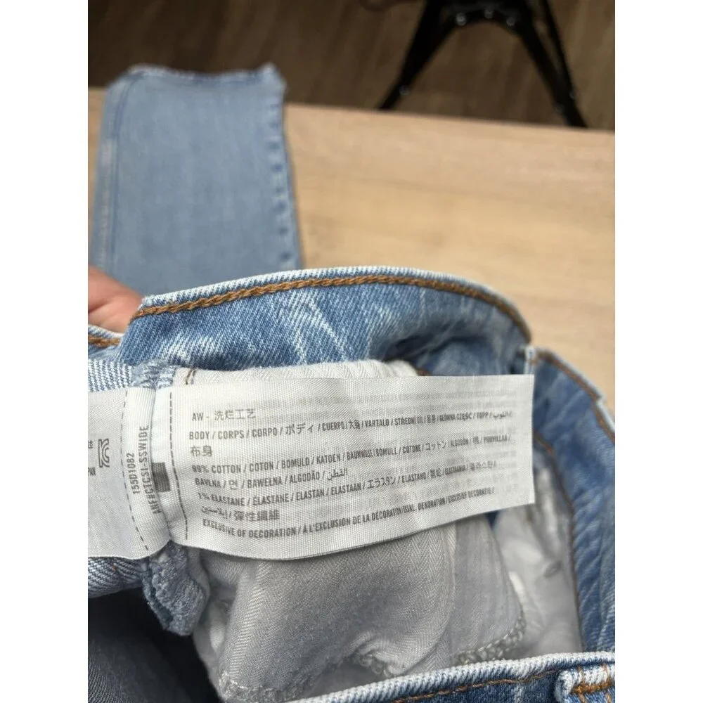 Abercrombie Curve Love 90s Straight Ultra High Rise Jeans Size 27 Light Wash - Picture 6 of 7
